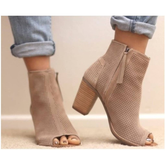 TOMS Majorca Diamond Perforated Suede Peep Toe Booties Desert Taupe Size 5.5 - Picture 11 of 11
